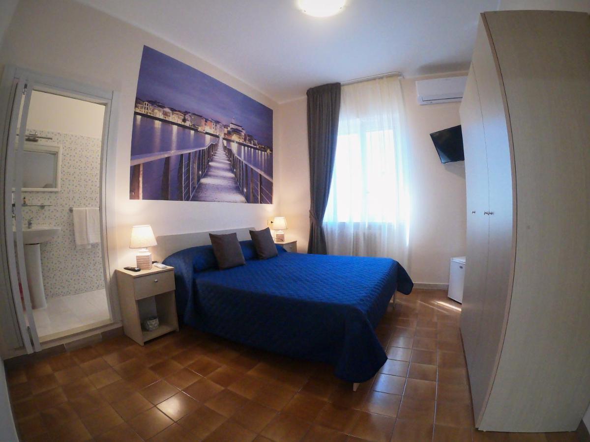 Le Stanze Di Ricci - Affittacamere Low Cost Lesina Exterior foto