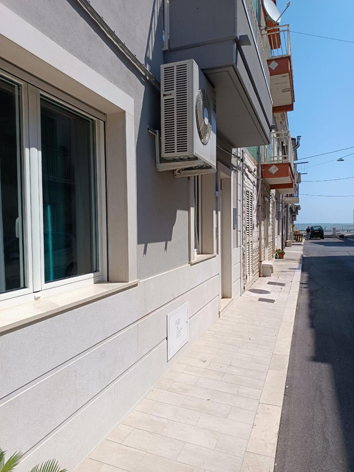 Le Stanze Di Ricci - Affittacamere Low Cost Lesina Exterior foto